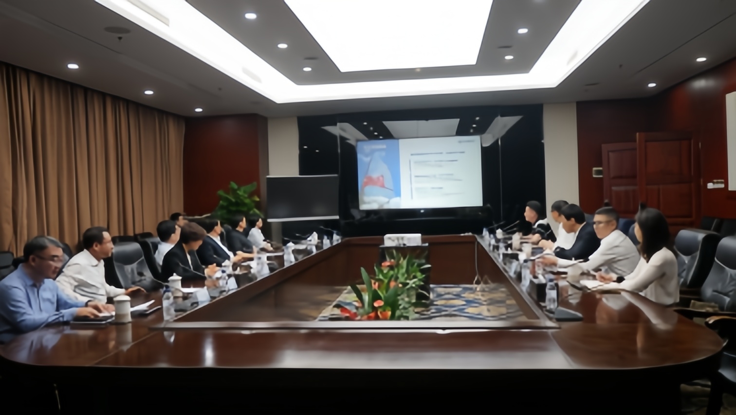 山东省副省长陈平到访凯发k8国际集团调研指导
